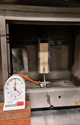 EN ISO 11925 भवन निर्माण सामग्री की ज्वलनशीलता परीक्षण - एकल अग्नि स्रोत परीक्षण