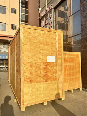 परीक्षण प्रयोगशाला कंडक्टरों पर ऊर्ध्वाधर लौ प्रसार के प्रतिरोध का परीक्षण करती है परीक्षण उपकरण